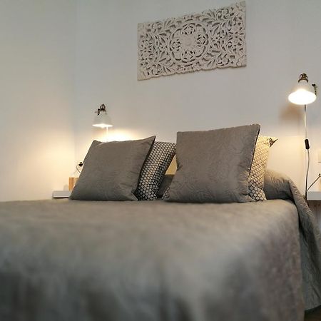 Mitjana Plaza Apartment Malaga Exterior photo