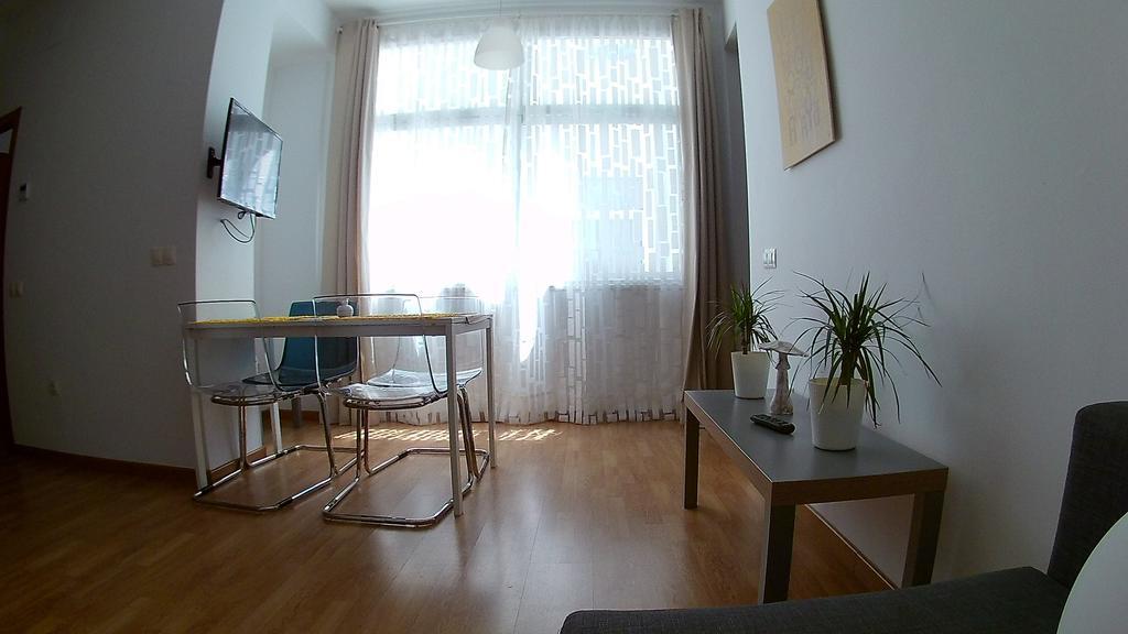 Mitjana Plaza Apartment Malaga Exterior photo