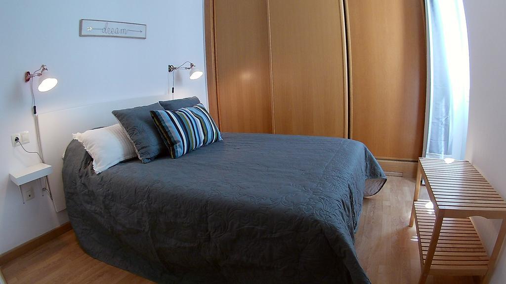 Mitjana Plaza Apartment Malaga Exterior photo