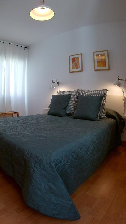 Mitjana Plaza Apartment Malaga Exterior photo