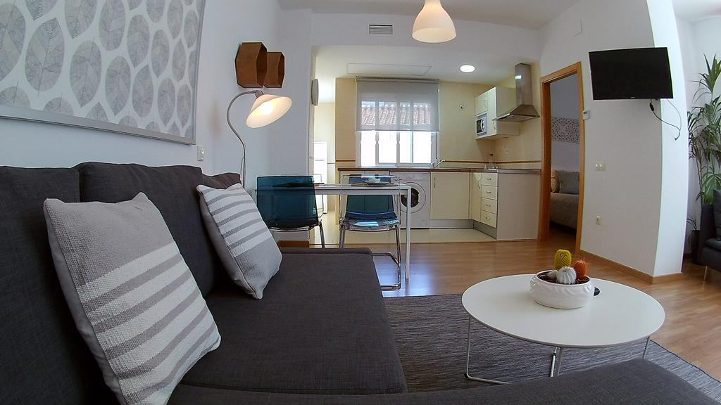 Mitjana Plaza Apartment Malaga Exterior photo